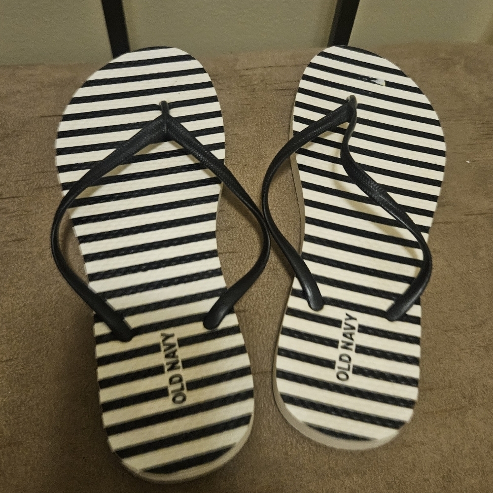 Old Navy Black and White Striped Sandals